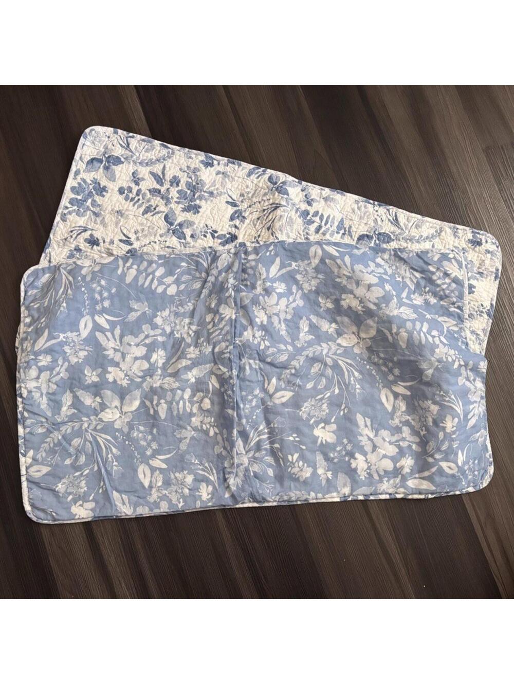Papyrus Blue & White Floral Spray Botanical King Size Pillowcases Set Quilted x2